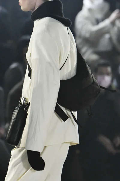 Look 62